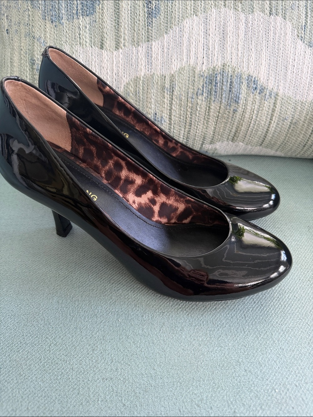 Arturo Chiang Black Patent Round-Toe Pumps with Leopard Lining